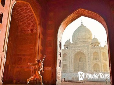 Sunrise Taj Mahal Tour From Delhi