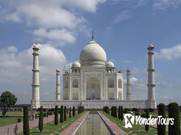 Taj Mahal and Agra Fort Private Day Trip by Train from Delhi