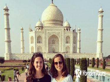 Taj Mahal Day Tour by Gatimaan Express Train Taj Mahal Day Tour by Gatimaan Express Train