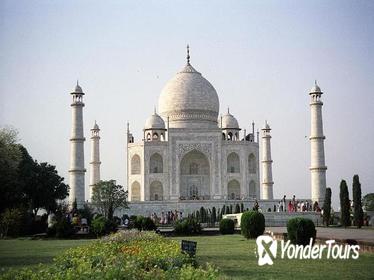 Taj Mahal Small-Group Day Trip