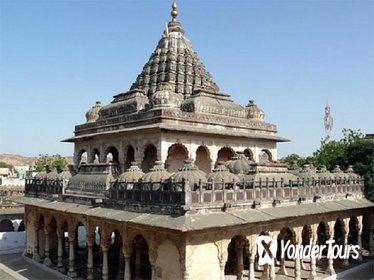 Temple & Haveli Tour by Pushpendra - 6 Hours