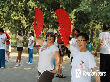 Temple of Heaven and Tai Chi Tour