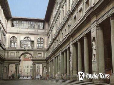 Uffizi Gallery and Palazzo Vecchio Skip-the-Line Combo Tour