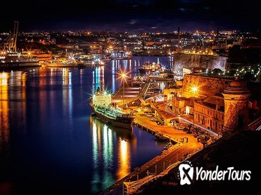 Valletta: Two Harbors Cruise by Night