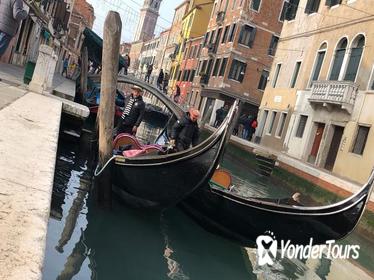 Venice Esclusive Private Walking Tour with a licensed tour guide (no groups)