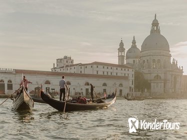 Venice Gondola and Spritz Aperitif Tour