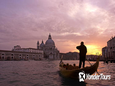 Venice Gondola Ride and Serenade with Dinner