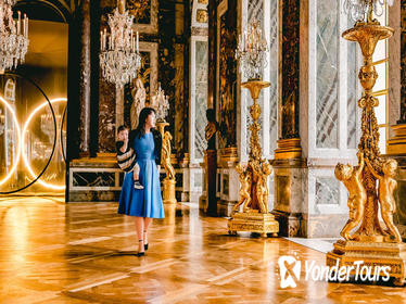 Versailles & Marie Antoinette's Estate Full-Day Private Family Tour