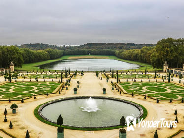 Versailles Full-Day Saver Tour: Palace, Gardens, and Estate of Marie Antoinette