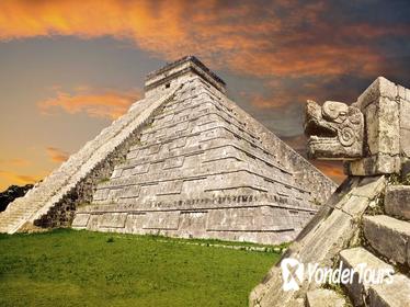 Chichen Itza Tour and Light and Sound Show Including Mayan Appetizers and Luxury Transport