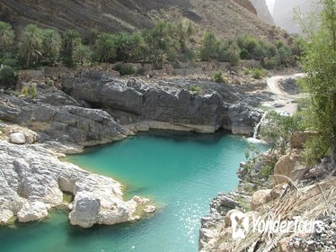 Wadi Shab Coastal Trekking 4X4