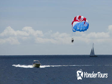 Waikiki Parasailing Experience in Oahu