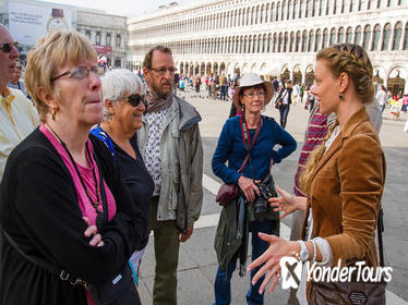 Welcome to Venice Small Group Walking Tour with Basilica San Marco and Gondola Ride