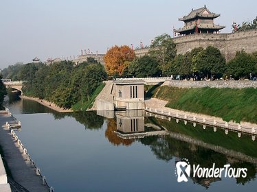 Xi'an one day small group tour to Terra-cotta Army and City Wall