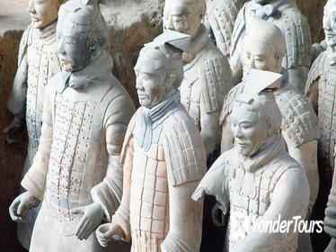 Xi'an Private Day Tour: Terracotta Warriors and City Wall