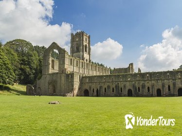 Yorkshire Dales and Fountains Abbey Small-Group Day Tour from York