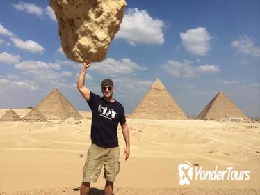 Two-Day Private Guided City Tour of Cairo Giza and Saqqara