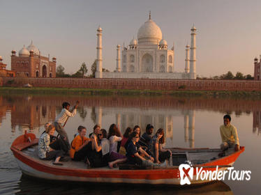 Sunrise Taj Mahal Agra Private City Tour with Boat Ride