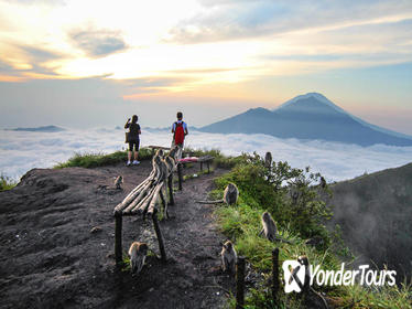 Private Tour: Bali Active Volcano Sunrise Trekking