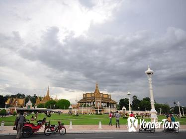 Phnom Penh Full-Day Small-Group City Tour