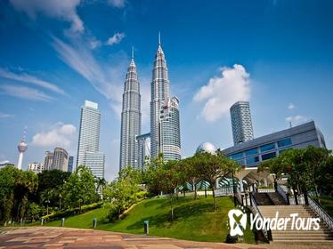 Best of Kuala Lumpur City Tour Including National Museum and National Monument