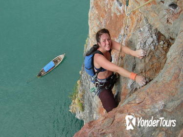 Rock Climbing Courses at Railay Beach in Krabi Rock Climbing Courses at Railay Beach in Krabi