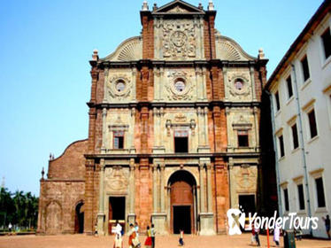 Private Portuguese Heritage Tour: Se Cathedral, Basilica of Bom Jesus and Dona Paula Beach in Goa