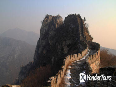 Private Day Tour: Xiangshuihu Great Wall Scenic Area including Local Train Experience