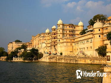 Full-Day Private Tour of Udaipur Including a Boat Ride in Lake Pichola