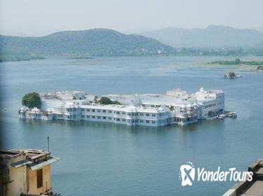 Six Days Heritage Tour of Western Rajasthan From Udaipur with Accommodation