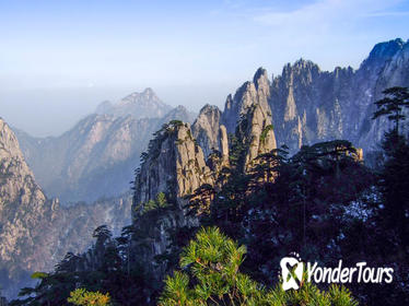 2-Day Private Mount Huangshan with Cable Car, Xuanyuan Farm, Xidi Village