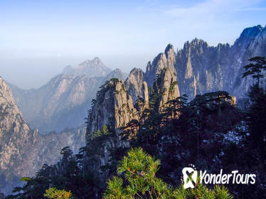 2-Day Private Mount Huangshan with Cable Car, Xuanyuan Farm, Xidi Village