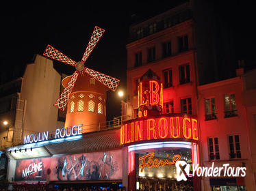 Seine River Cruise and Moulin Rouge Show with a Glass of Champagne