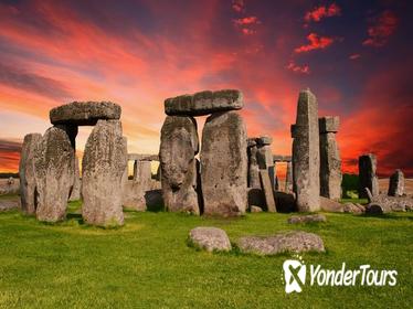 Stonehenge, Bath & English Countryside - 2 World Heritage Sites in 1 Day!