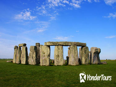 Private Tour: Stonehenge Tour from London in a Chauffeured Range Rover