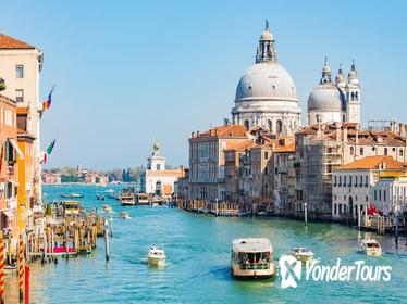 Venice Grand Canal Small Group 1-Hour Boat Tour