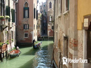 Venice Grand Canal Evening Rowing Tour