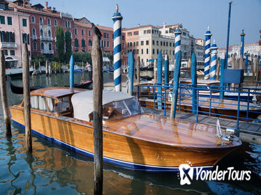 Venice private motorboat tour of the Grand Canal