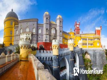 Pena Palace Private Guided Tour from Lisbon
