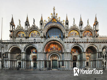 Private 2 or 3 Hour Walking Tour of Venice with private official tour guide