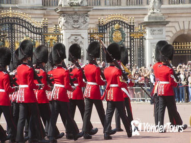 Small-Group Changing of the Guard Walking Tour