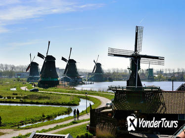 Half-Day Tour to Volendam, Edam and the Windmills from Amsterdam