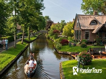 Private Tour to Giethoorn incl Canal Cruise and Windmills Tour from Amsterdam