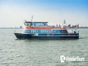 Volendam Marken Express Boat cruise and One-day bus ticket Amsterdam region