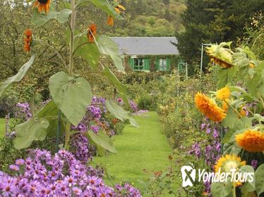 Independent Giverny and Monet's House Tour with Transport from Paris Independent Giverny and Monet's House Tour with Transport from Paris