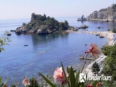 Mount Etna, Lunch in a Winery and Taormina Private Day-Trip from Messina