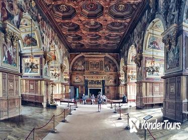 Fontainebleau and Vaux Le Vicomte full day private tour