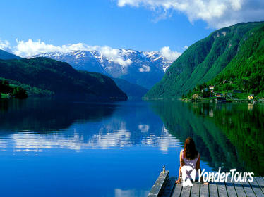 Private Tour: Full-Day Round Trip to Hardangerfjord from Bergen