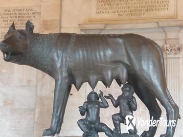 Skip-the-line Capitoline Museums Wolf & Hill Small Group Guided Tour in Rome