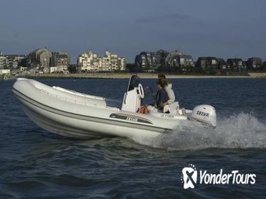 Rent a rigid-inflatable boat for up to 8 people in La Rochelle - License required